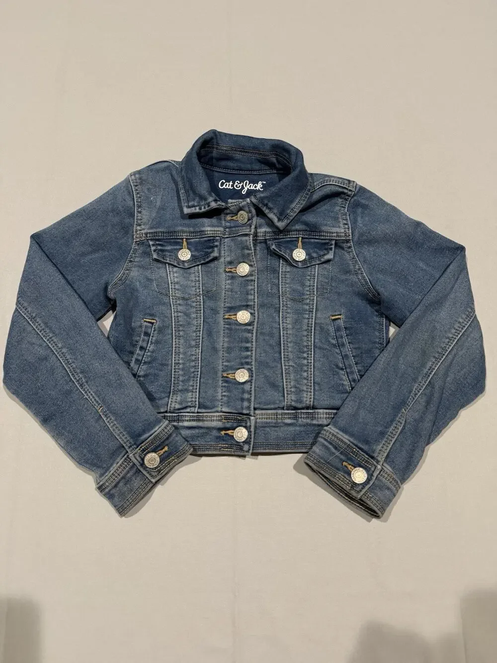 Cat & Jack Girls Blue Denim Jacket S (6/6X) Button Front Pockets Short